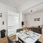 Infinity Ferienapartments Rheinstrasse