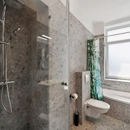 Infinity Ferienapartments Rheinstrasse * Βίλχελμσχαφεν