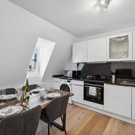 Infinity Ferienapartments Rheinstrasse Βίλχελμσχαφεν